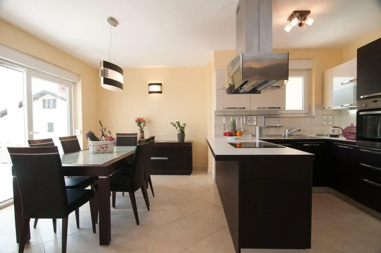 Icici Bellevue Apartment