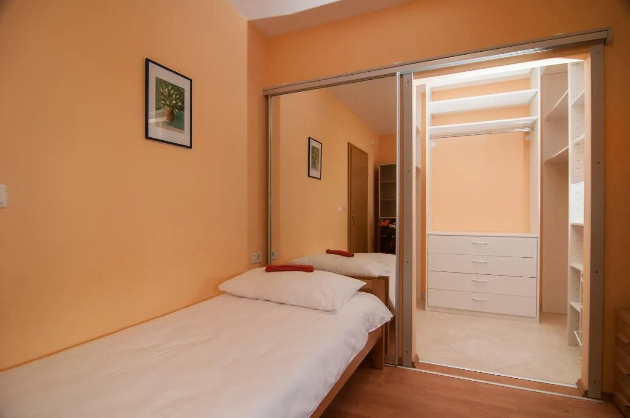 Icici Bellevue Apartment